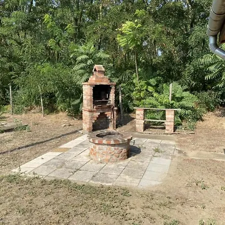 Karina Nyaralo Medencevel Ferienhaus